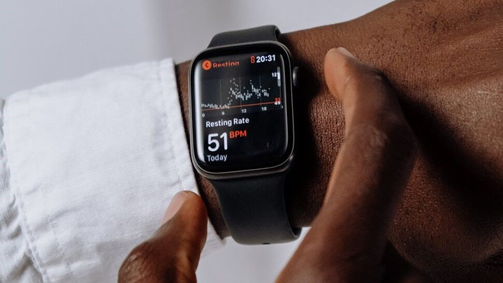 Cài đặt cảnh báo y tế trên Apple Watch