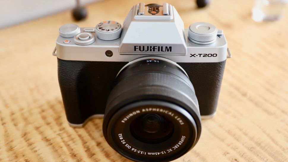 máy ảnh Fujifilm X-T200