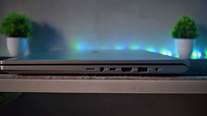 Asus VivoBook 17 M712